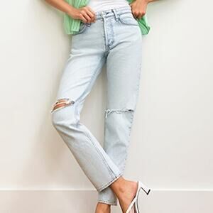 Rag & Bone Rosa Mid Rise Boyfriend in Rochelle Light Wash Blue sz 26 Rigid Denim